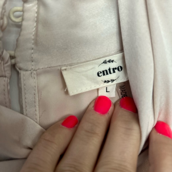 Entro Criss Cross Cream Top - Picture 5 of 9